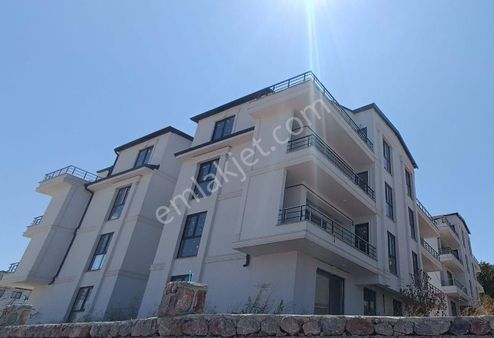 Paşadağ’da Deniz Manzaralı/asansörlü 3+1 Çatı Dubleks