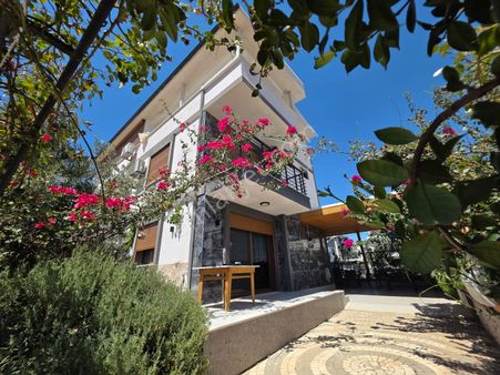 Didim, Efeler Mahallesi, Elit Bölgede 3+1 Tripleks İkiz Villa