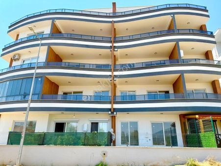 ▶ ▶akçay Körfez'den Ara Kat Ön Cephe Sıfır Satılık 2+1 Daire