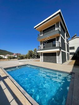 Didim Akbükde Satılık Tam Müstakil Havuzlu Uygun Villa