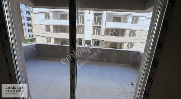 Labirent Emlak'tan Hilalkent'te 2 Adet Giriş Kat Satılık Daire