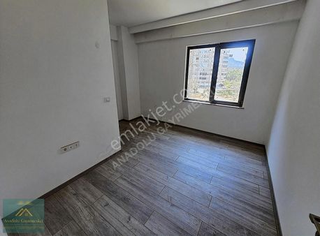 Anadolu Gayrimenkul'den Cumhuriyet Mahallesi'nde Satılık 3+1