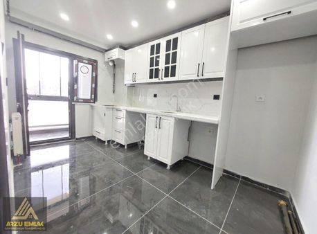 Arzu Emlaktan Gazi.mah Satılık 4.kat 2+1asansörlü Balkonlu Daire