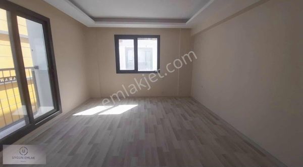 Buca Hürriyet Mah. Uçan Yol Yakını 2+1 Sıfır Ayrı Mutfaklı Daire