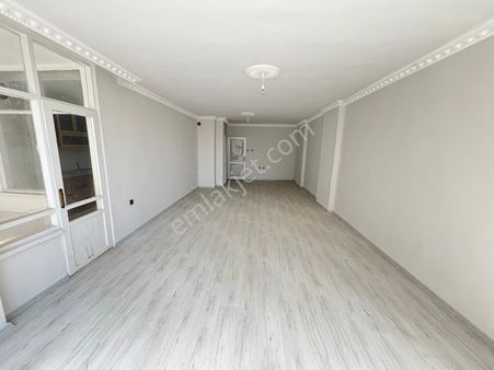 Prestij'den Hamidiye'de Asansörlü Geniş Oturumlu 3+1 Daire