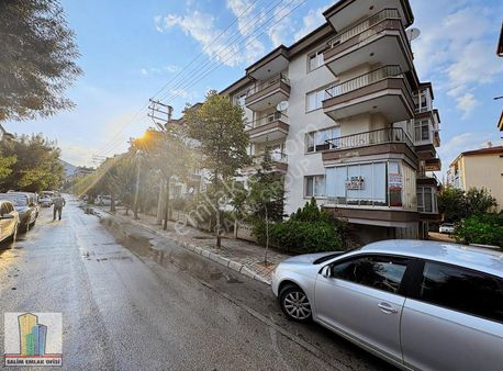 Güvenevler'de Satılık 3+1, Doğalgazlı, Lüks Daire