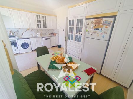 Royalest'ten Güneykent Lisesi Yanı Hasarsız Geniş Ve Bakımlı 2+1