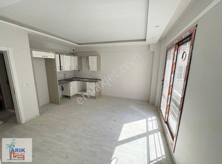 Arık Emlak'tan Satılık Arakat Daire