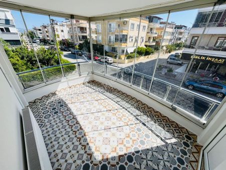 Yükselden Altınkum'un Merkezinde Denize 200 Mt Satılık 2+1 Daire