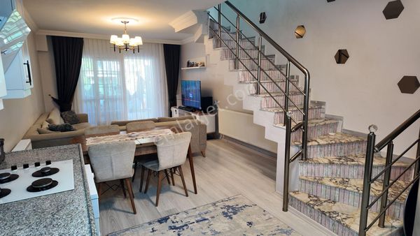 Tekirdağ Süleymanpaşa Cumhuriyet Mah. Satılık 4+1 Denize Sıfır Villa