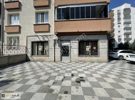 Aydınlıkevlerde Kiralık Dükkan
