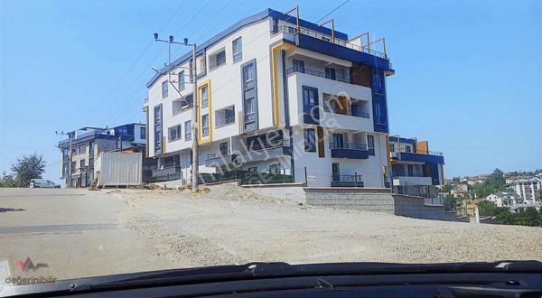 Döngel Mahallesinde Satılık 2+1 Bahçe Kullanımlı Daire