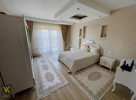 Yalınkaya Gayrımenkul'den Aram Tigran Caddesınde 4+1 Lüx Daire