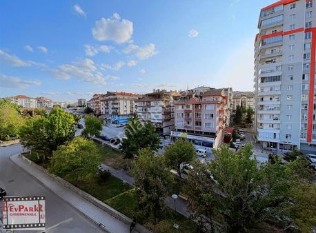 Cadde Üzeri 5+1 Çift Girişe Uygun Masrafsız Ön Cephe Teras Daire