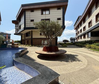 Beylikdüzü Kavaklı Mahallesinde Site İçinde 2+1 Satılık Daire