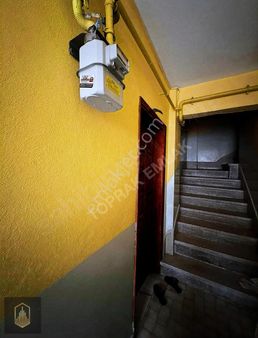 Toprak Gyd'den 2+1 Büyüklüğünde Merkezi Konumda 1+1 Daire