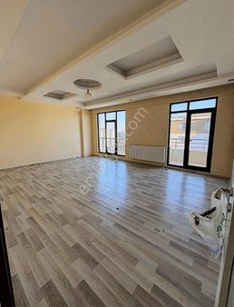 Göletli Park Karşısı Satılık 3+1 Daire