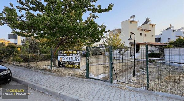 İzmir Dikili Gazeteciler Sitesinde Satılık Köşe Villa