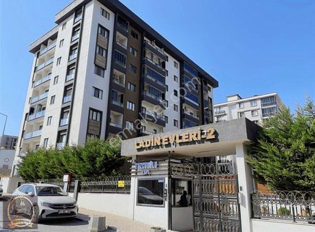 Silivri Yeni Mahalle Bölgesinde Havuzlu Sitede Satılık 2+1 Daire