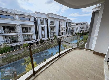 Sarımeşe Zeray Mahal'de Kiralık 4+1 Çatı Dublex