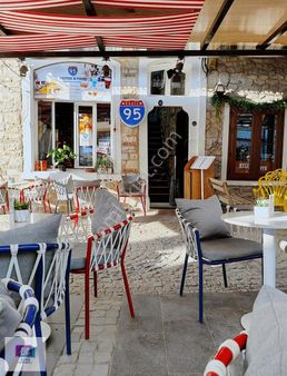 Emeklilik Nedeniyle Urla Sanat Sokağında Devren Kiralık Cafe