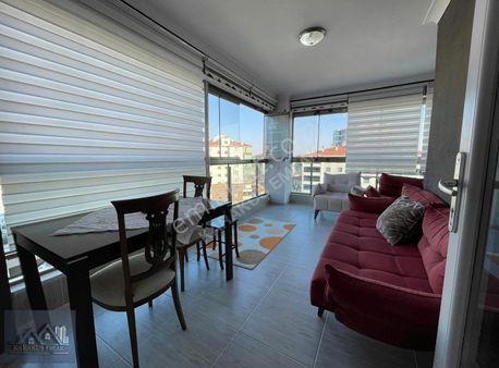 Karakuş'tan █ Bulvar Yakını Site'de Giyinme Odalı 190m² Lüx 4+1