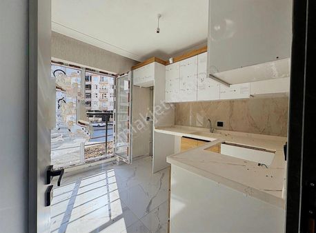 Ascelik"den"haftanın Firsati 3+1 2 Katta Sifir Binada Asansörlü!