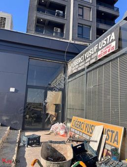 Caddeden Girişli Teraslı Plaza Katı!