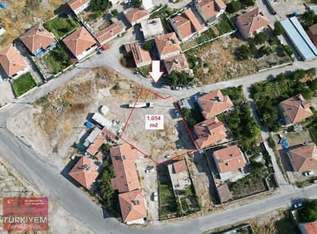Buğdaylı Mahallesinde Köy İçerisinde 1054m2 Temiz Villa Parseli!