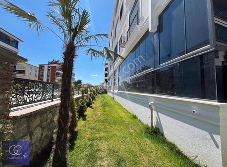 Cadde'den Sıfır Cam Balkonlu Uygun Fiyatlı 2+1 Satılık Daire