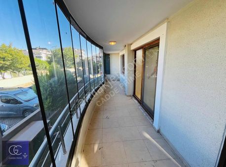 Cadde'den Ön Cephe Lüks Ve Geniş Ebeveyn Banyolu 2+1 Satılık