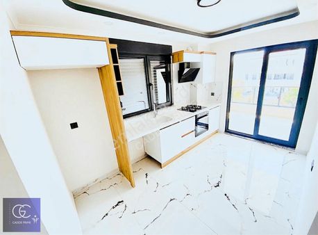 Cadde'den Sıfır Arakat Ön Cephe Ayrı Mutfaklı Lüx 2+1 Satılık