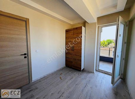 Ecz Gayrimenkul Den Kiralık 2+1 İstasyon Mah K.mutfak