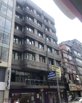 Kurumsal Firmalara Komple Bına Olarak Kiralıktır. İki Caddeye Gırısı Vardır. 2000 M2 Toplam Alan