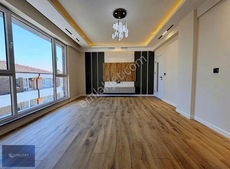 Gümüşay'dan Çamlıca Mh. Satılık Özel Garajlı Lüks 2+1 Daire