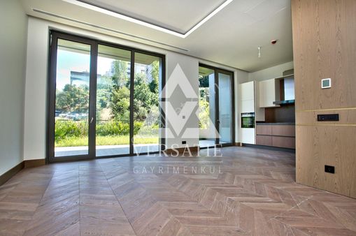 Nişantaşı Koru 2+1 Bahçe Dubleksi Satılık Lüks Daire