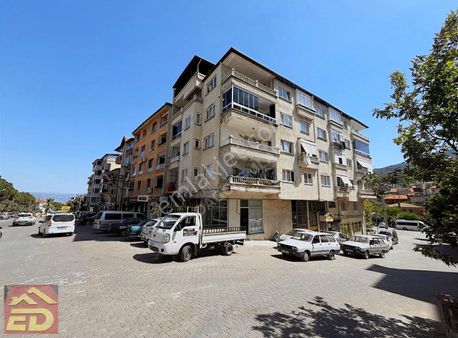Dağcı Emlak Buldan Ana Cadde Üzeri Satılık Masrafsız 3+1 Daire