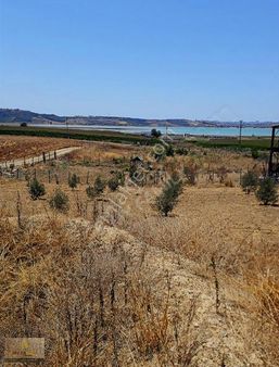 Karaömerli'de Göl Manzaralı, Elk Su Yol Mevcut.