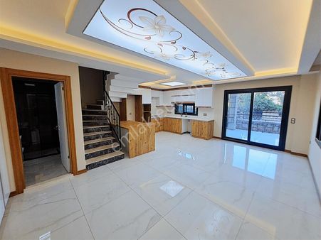 Hıdırlık Mahallesi 3+1 Satılık Villa Okullar Bölgesinde