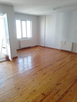 Bayramyerinde Depozitosuz 2+1 130 Metre Kare Kiralık Daire