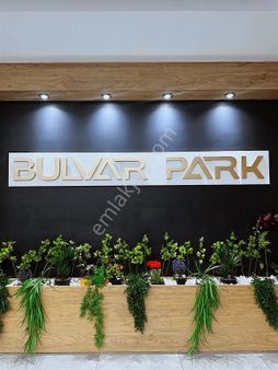 Afyon Özsu Emlak'tan Bulvar Park Evlerinde Satılık 4+1 Daire