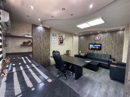 Arve'den Hastane Cad.'de 3 Bölümlü Kiralık Eşyalı Ofis