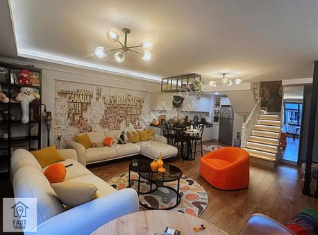 Balat'ta Satılık 2+1 Dubleks Eşyalı Daire