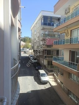 Çiğli Merkezde 3+1 Satılık Daire