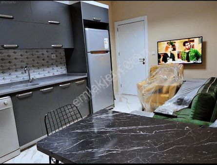 Balçova Ekononomi Ünv. Arkasında Site İçi Otoparklı Kiralık 1+1