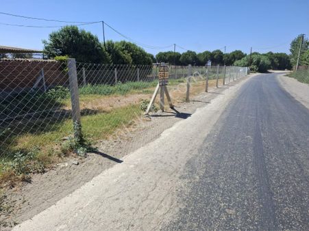 Bayındır Satılık Bahçe Yol Kenarı Etrafı Cevrili 500 M2