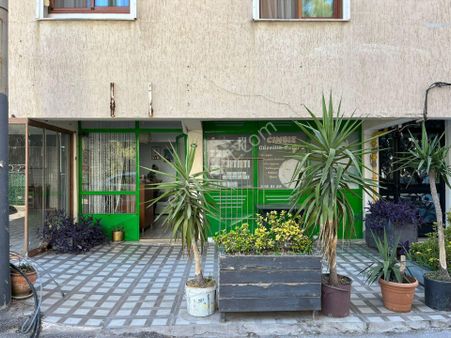 Asil'den Üçkuyularda Demokrasi Üniv. Yanı Satılık Dükkan