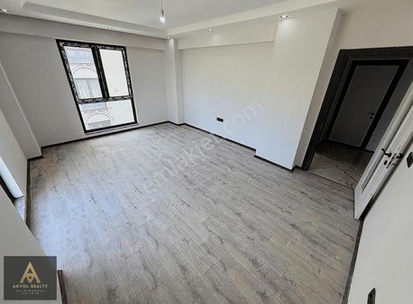 Kartepe Kent Meydanı Güçkat Sitesi Kiralık 4+1 Sıfır Geniş Daire