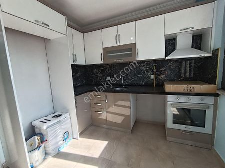 Gebze Köşklüçeşmede 2+1 Arak Kat Asansörlü