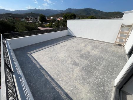 Zeytinli Köyünde Doğa Manzaralı Çift Mutfaklı 3+1 Sıfır Dublex